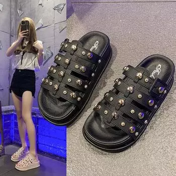 2024 Женские тапочки на толстой подошве с заклепками 2024 Туфли из желе с бисквитной подошвой Летние женские туфли на высоком каблуке Пляжная обувь женские сандалии 36 бежевый