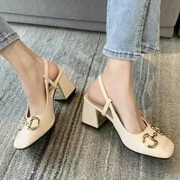 2024 женские туфли-лодочки высокого качества с пряжкой на босоножках, осенняя модная обувь с закрытым носком и мелким металлическим украшением, модная обувь на массивном каблуке с квадратным носком 40 покинуть белый