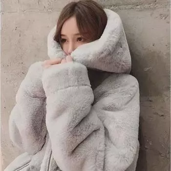 2024 зима новый искусственный мех кролика с капюшоном и средней длины шуба свободная утолщенная плюшевая шуба для женщин S 85-55kg белый