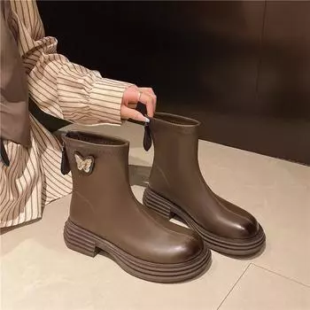 2024 зимние новые модные ботинки в британском стиле для маленьких мужчин, тонкие универсальные короткие ботинки с круглым носком, на толстой подошве, женские ботинки Martin 35 чёрный