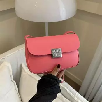 2024PU модная индивидуальная повседневная маленькая сумка для поездок на работу простая модная сумка через плечо карамельного цвета сумка-мессенджер с металлической пряжкой женская сумка чёрный