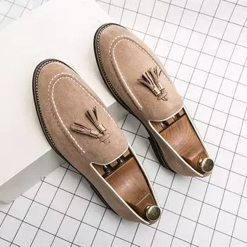 2025 autumn and winter new men s low-top British fringed men s shoes Korean version fashion casual leather shoes large size youth 38