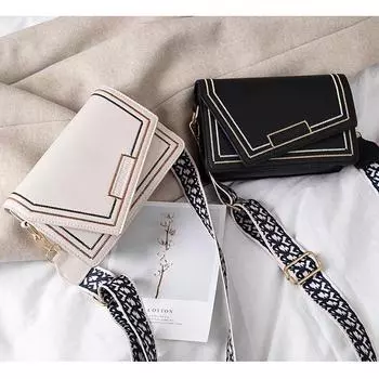 2025 День святого Валентина женская сумка модная фактурная сумка через плечо маленькая квадратная сумка сумка-мессенджер 21*9*14 чёрный