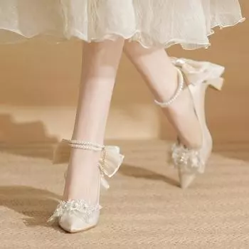 2025 French gold wedding shoes bridal shoes main wedding dress princess engagement crystal shoes bow middle heel shoes women s thick heel 34 шампанского