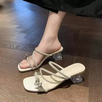 2025 год, летняя новиночка, европейский и американский стиль, одно слово, модные женские тапочки большого размера с толстым каблуком и квадратной головкой 35 бежевый