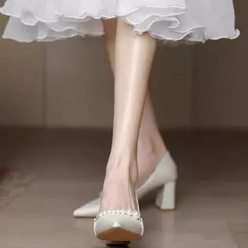 2025 красивые атласные темпераментные туфли на высоком каблуке, одинарные туфли на толстом каблуке, белые туфли-чеонгсам, туфли для подружек невесты, женские свадебные туфли, свадебные туфли для невесты 35 бежевый