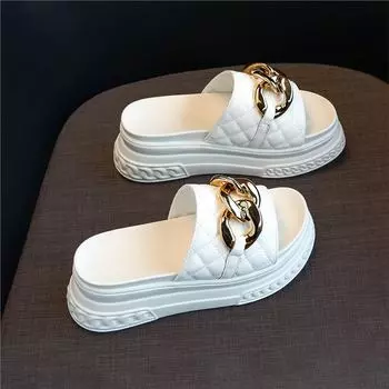 2025 летняя новая мода интернет знаменитости пляжные тапочки женская одежда кексы толстая подошва повседневный темперамент фея стиль сандалии 35