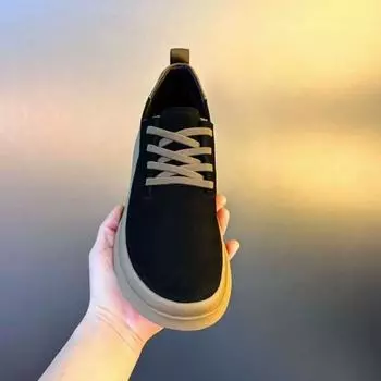 2025 мужская обувь весна новые повседневные туфли дышащие увеличивающие универсальность бордовые туфли матовый тренд шнуровка повседневные мужские 38 чёрный