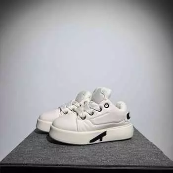 2025 мужская обувь весна новые спортивные туфли на платформе белые туфли молодежные кожаные усиливающие поверхность модные повседневные макетные туфли 39 белый