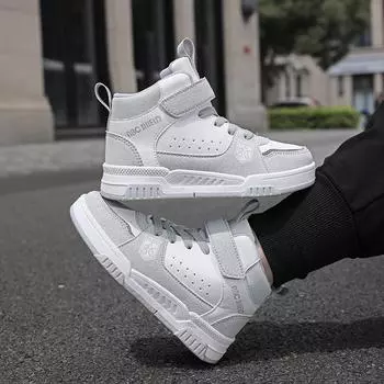 2025 Новые модные детские кроссовки для мальчиков и девочек, повседневная обувь для бега, спортивная обувь с высоким берцем, детские нескользящие баскетбольные кроссовки 28 чёрный