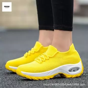 2025 new fly-woven sports shoes rocking shoes large size trendy women s shoes lace-up air cushion casual shoes socks shoes 35 красный