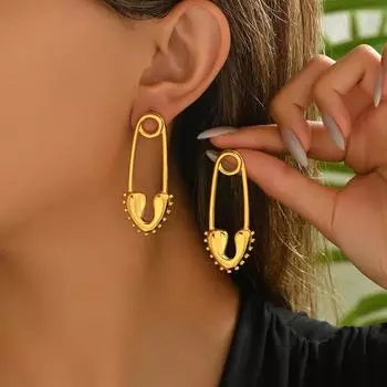 2025 New Hot Sale Women s Earrings Versatile Love Pin Design Geometric Stud Earrings Light Luxury Earrings