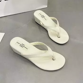 2025 new large size pinch-on flip-flops French evening breeze fairy style women s shoes summer outer wear temperament thick heel sandals 35