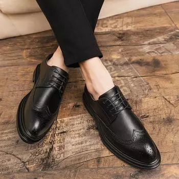 2025 new leather shoes men s warm business casual flower trend handsome inner height increase British velvet hair stylist men s shoes 37 чёрный