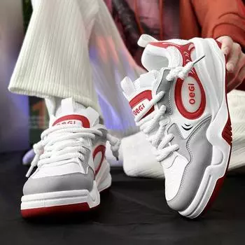 2025 new men s shoes niche design bread shoes men s casual Guochao skateboard shoes men s board shoes 39