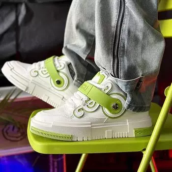 2025 new men s shoes niche design bread shoes men s casual Guochao skateboard shoes men s live broadcast men s shoes 39
