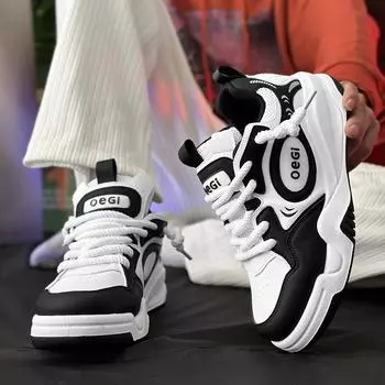 2025 new men s shoes niche design bread shoes men s casual Guochao skateboard shoes men s board shoes 39