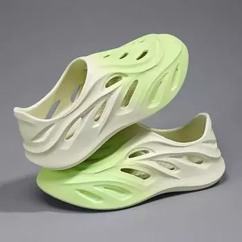2025 new outer wear soft sole stepping on shit all-inclusive sandals coconut hole shoes men s summer men s outdoor anti-slip sand 36