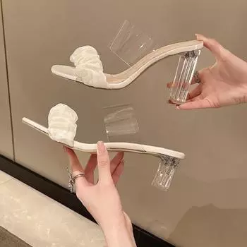 2025 новая корейская версия тапочек на высоком каблуке, женские летние феи, модная верхняя одежда, плиссированные толстые каблуки, одно слово, классные тапочки для женщин 34