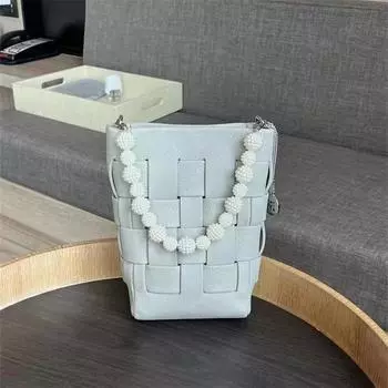 2025 Новая ретро нишевая популярная интернет-знаменитость жемчужная сумка сумка через плечо модная плетеная женская сумка из коровьей кожи 17206cm хаки/серый