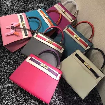 2025 Новая сумка из натуральной кожи. Сумка второго поколения с цветными блоками. Модная и универсальная сумка через плечо на одно плечо. Женская сумка небольшого размера. 22x7x14cm розы красного