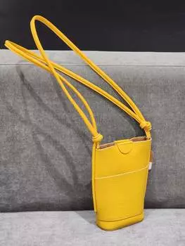 2025 Новая супер популярная маленькая квадратная сумка через плечо женская сумка для телефона из телячьей кожи с верхним слоем, изысканная мини-сумка через плечо 11x6x19cm розовый