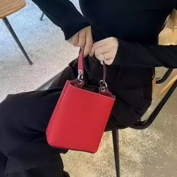 2025 Новая женская сумка из натуральной кожи с верхним слоем из коровьей кожи, мини-сумка-ведро с цветными блоками, сумка-тоут для телефона, ручная сумка на одно плечо с диагональным крестом 17x14x6.5CM светло-фиолетовый