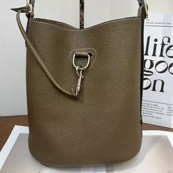 2025 Новая женская сумка из натуральной кожи, верхний слой из коровьей кожи, односторонняя сумка через плечо, сумка-ведро, повседневная сумка большой вместимости с диагональным поперечным креплением 25x15x28cm золотисто-коричневый