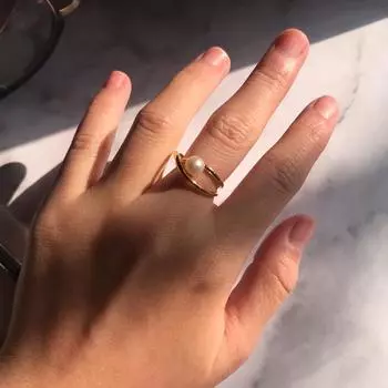2025 Новое кольцо Infinity Universe Pearl Opening Ring Женское латунное вакуумное гальваническое покрытие 18-каратное золото Знаменитость Темперамент Opening adjustable золотой