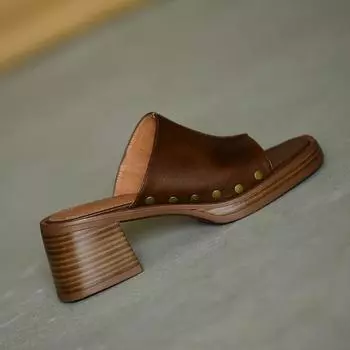2025 новые ретро тапочки с квадратным носком и толстым каблуком женская летняя одежда односложная женская обувь новые сандалии мягкая подошва 34 коричневый