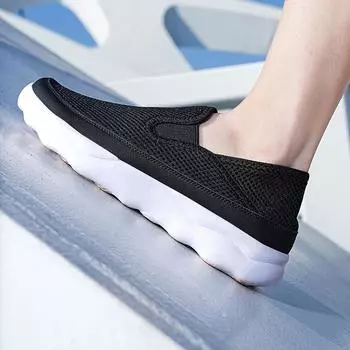 2025 новые сетчатые дышащие повседневные легкие мужские туфли на платформе с небольшим вырезом, закрывающие ноги, ленивые спортивные туфли с одной педалью 39 чёрный