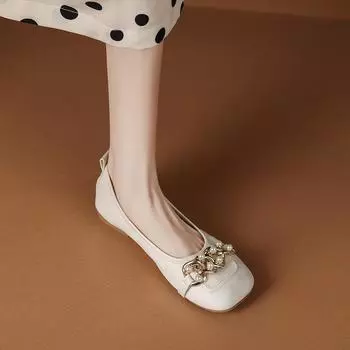 2025 новые женские туфли темперамент металлическая пряжка неглубокий носок плоская подошва бабушкины туфли корейской версии простые мягкие кожаные одинарные туфли женские 34