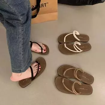 2025 новый Рим два носить плоские сандалии женские летние носить одно слово с сандалиями ущипнуть ногу пляжная обувь 36