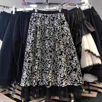 2025 осень и зима новый модный темперамент эластичная талия жаккардовая газовая юбка юбка средней длины one size fits all чёрный