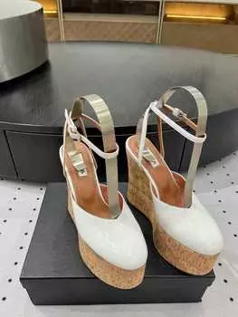 2025 Platform Patent Leather Wedges Heeled Sandals Round Toe Ankle Strap Clog Colorful High Heels Luxury Designer Highten Shoes 35