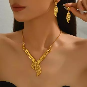 2025 Popular Bridal Jewelry Set, Niche Hollow Metal Leaf Design Necklace Versatile Pendant Earrings Women