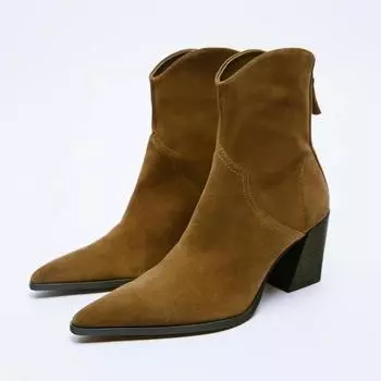 2025 Retro Brown Suede Short Boots Pointed Toe Thick Heel Rear Zipper Knight Boots Fashion Luxury Designer Winter Women S Boots 36