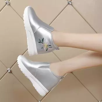 2025 spring and autumn new high-heeled women s shoes platform sports breathable flowers retro casual fashion single shoes muffin board shoes 35 чёрный
