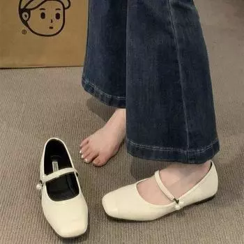 2025 spring and autumn new retro Mary Jane shoes shallow mouth women s shoes one word with pearl flat shoes temperament French single shoes 35