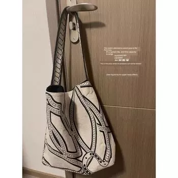 2025 Summer New Fashionable Artsy Style Linen Commuter Bag Commuter Niche Design One Shoulder Bag Canvas Bag Snake Pattern