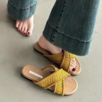 2025 summer new flat-bottomed versatile slippers outer wear cross one-word slippers soft bottom cloth surface casual women s cool slippers 35 чёрный