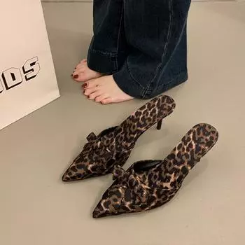 2025 summer sexy leopard-print wrapped head half slippers female wearing bow pointed thin heels high heel Muller shoes 35 леопардовый