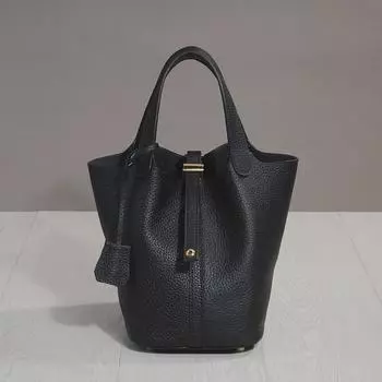 2025 Trendy Cowhide Bucket Lunch Bag and Handbag