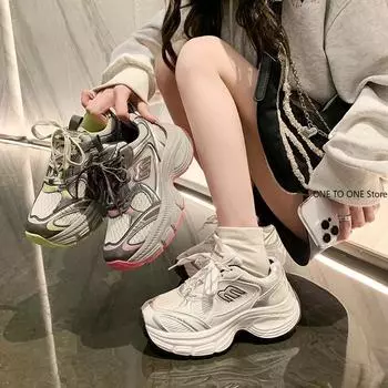 2025 Весна Новые женские туфли Daddy Shoes с дышащей толстой подошвой, увеличивающие рост, спортивная и досуговая обувь, женские кроссовки, все подходящие, прямая поставка 35 белый
