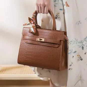 2025 Высококачественная модная сумка-тоут с крокодиловым узором большой вместимости через плечо и через плечо белый