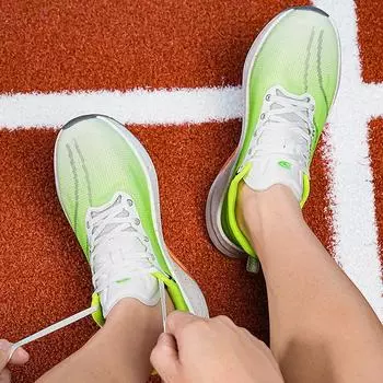 2025 весна и лето легкие кроссовки для бега на открытом воздухе походная обувь дышащая повседневная спортивная обувь модная обувь мужские кроссовки 36
