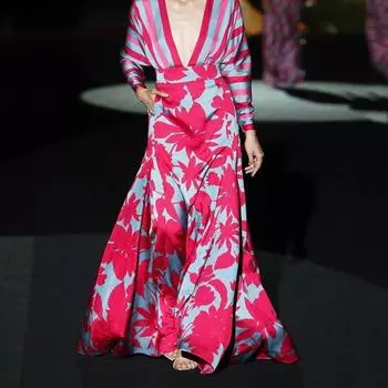 2025 весна и лето новая женская одежда с принтом темперамент юбка с разрезом знаменитость большой маятник талия платье S красный