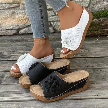 2025 весна и лето новые сандалии 2025 тапочки с открытым носком и наклонным каблуком женские европейские, американские и импортные сандалии больших размеров 36 белый