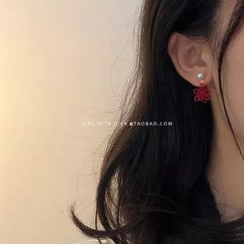 2025 жемчужные круглые красные цветочные модные корейские тонкие серьги Hollow Shell Pearl, Silver Needle красный