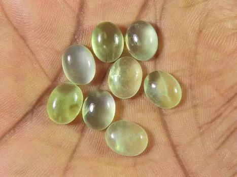 21Cts. Натуральный зеленый пренит овальный кабошон россыпью драгоценный камень 08 шт. лот 7X10MM RQ-1939